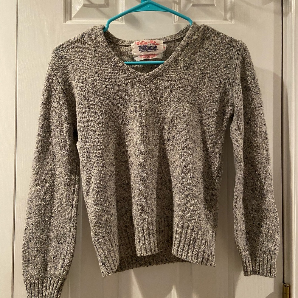 grey sweater